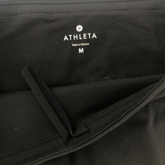 Athleta Stride Bare to Run Reflective Trim Knicker - Picture 6 of 13